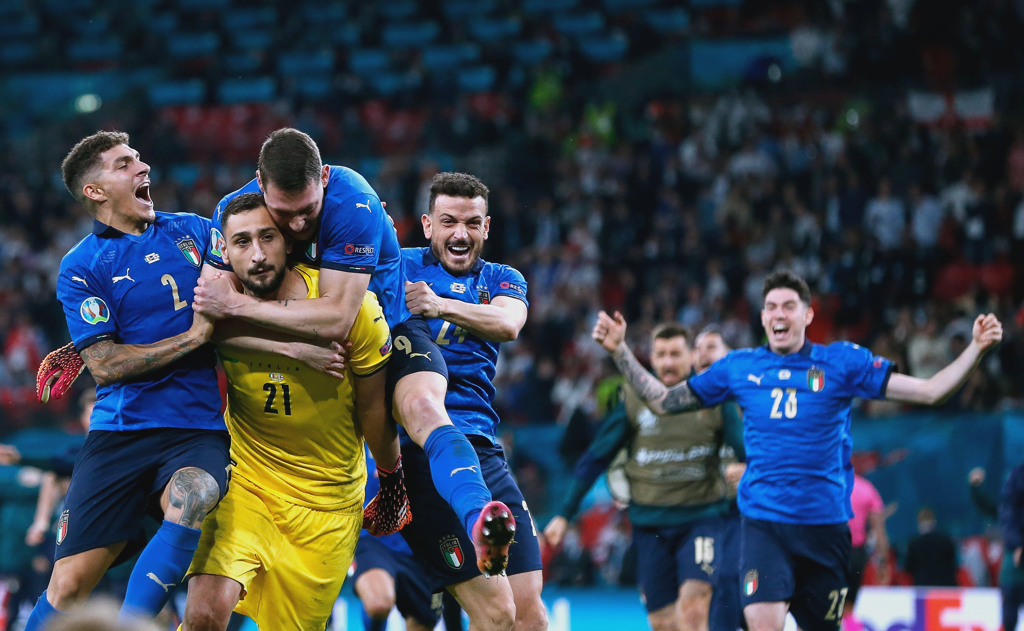 冲刺阶段马赛备战意大利杯,强势反弹细节曝光,气氛紧张,球队文化再被提及(85大裁军的惊心动魄) 冲刺阶段马赛备战意大利杯,强势反弹细节曝光,气氛紧张,球队文化再被提及(85大裁军的惊心动魄)