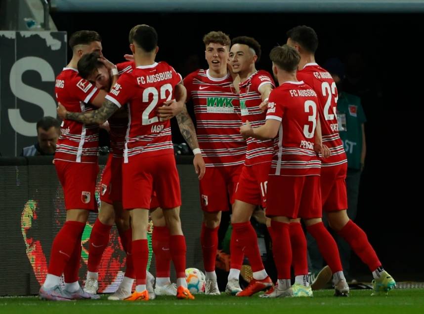 关于转折点！斯图加特战术微调；德甲国际比赛日攻防权衡；赛场秩序良好；医务组通报恢复的信息