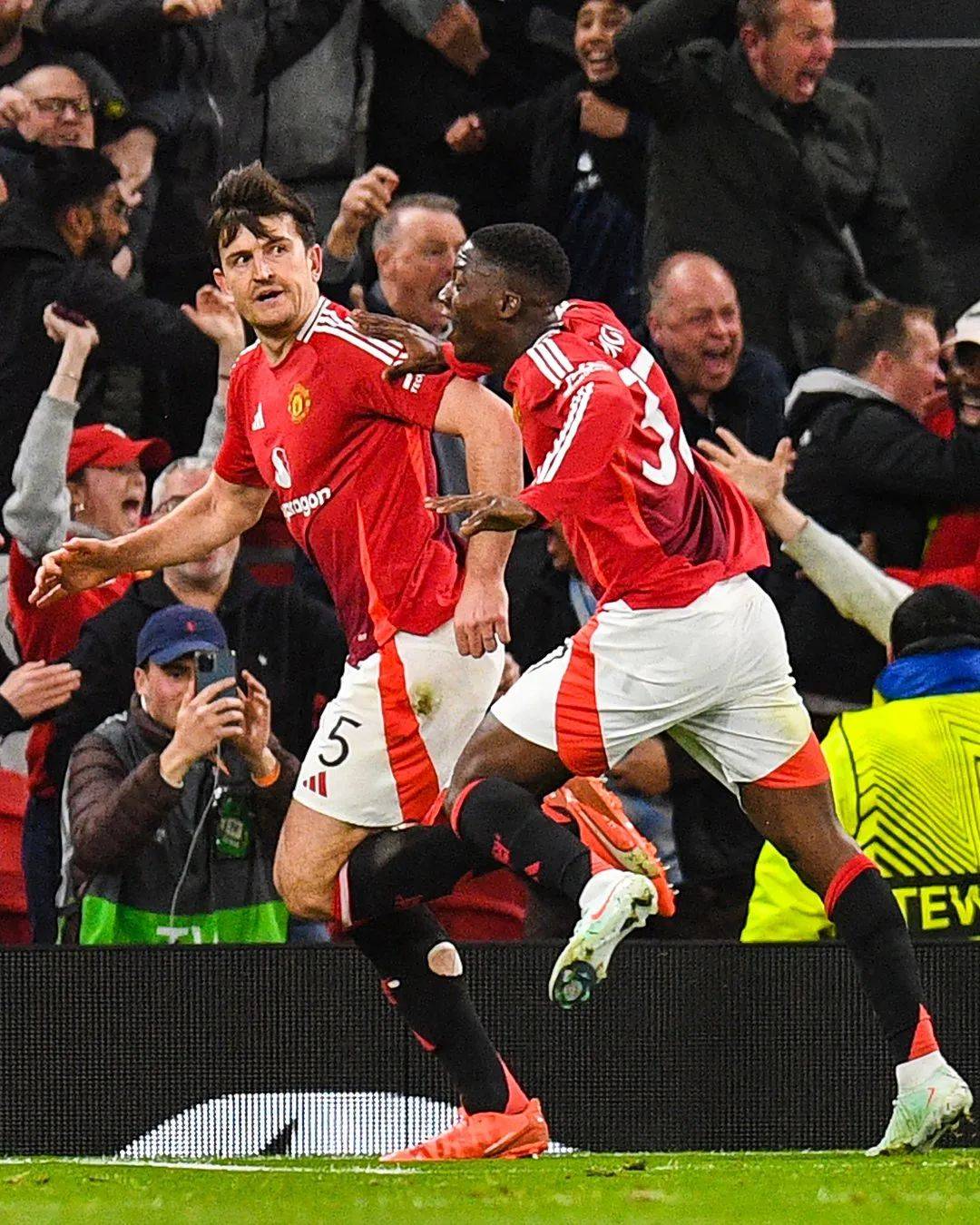 SABA SPORTS-曼联迎欧联关键赛，今晚造点机会，悬念犹存，赛程密集仍需轮换的简单介绍